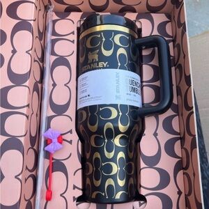 Stanley Patterned Tumbler with Handle